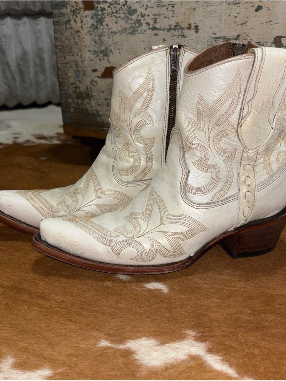 Women's Cream Western Embroidered Ankle Booties worn once!